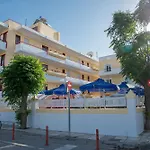 Aparthotel Erato & 3*