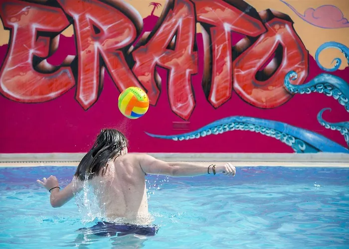 Erato & 3* بلدة كوس