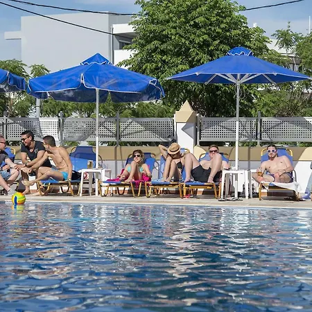 מלון דירות Erato &