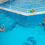 Aparthotel Erato &