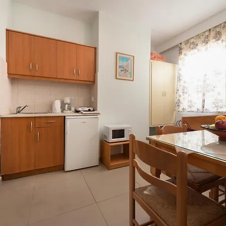 Lejlighedshotel Erato & 3*