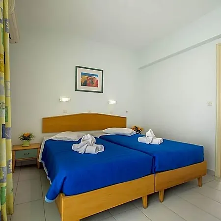 Erato & Aparthotel