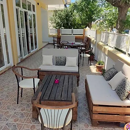 Erato & Lejlighedshotel