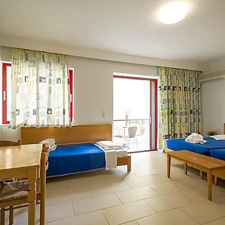 Aparthotel Erato &