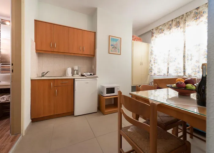 Hotel apartamentowy Erato & 3*