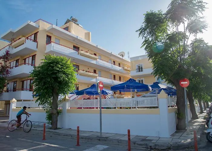 Aparthotel Erato & 3*
