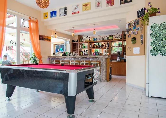 Erato & Aparthotel 3*