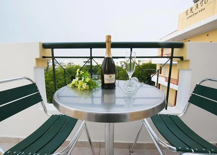 Erato & Apartmanhotel Kosz